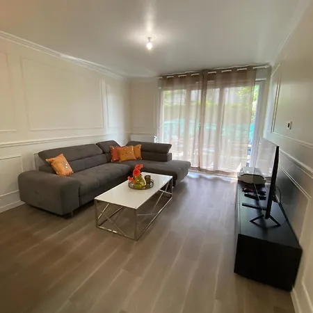 Apartment 2 Bedroom With Garden Livry-Gargan
