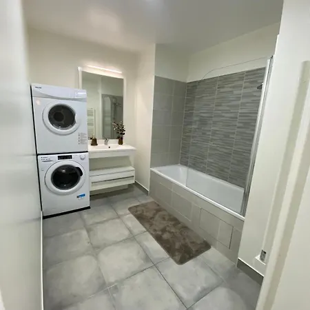 2 Bedroom With Garden Livry-Gargan